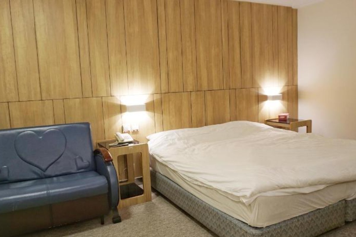 CHINA (H.K.) HOTEL - Image 2