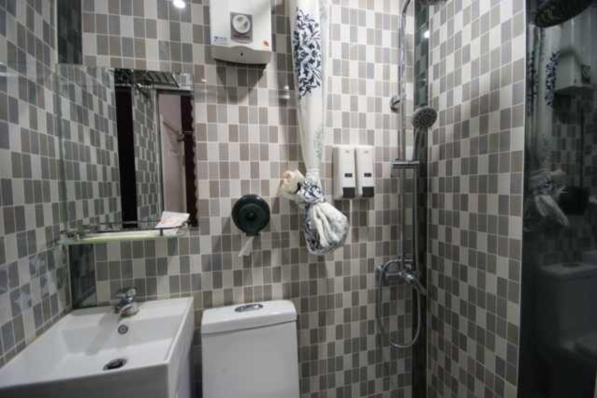 TSUEN HOSTEL - Image 8