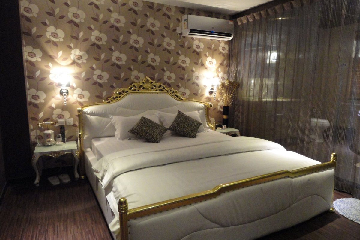 Boutique Hotel - Image 8