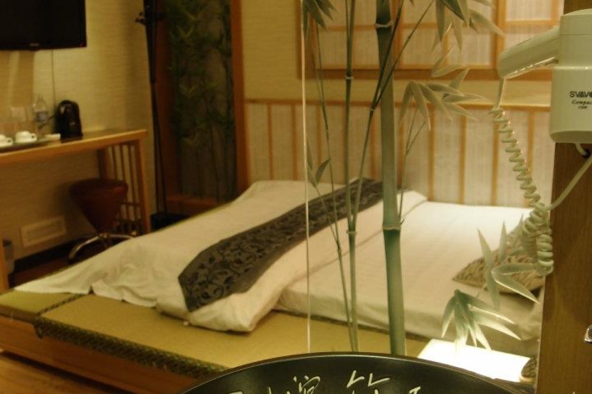 Exotic Hotel - Image 10