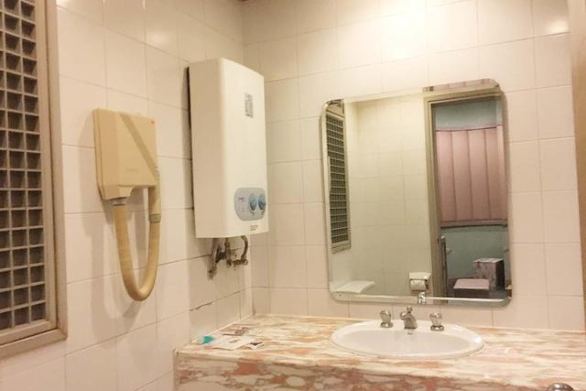 Essex Lodge - Image 4