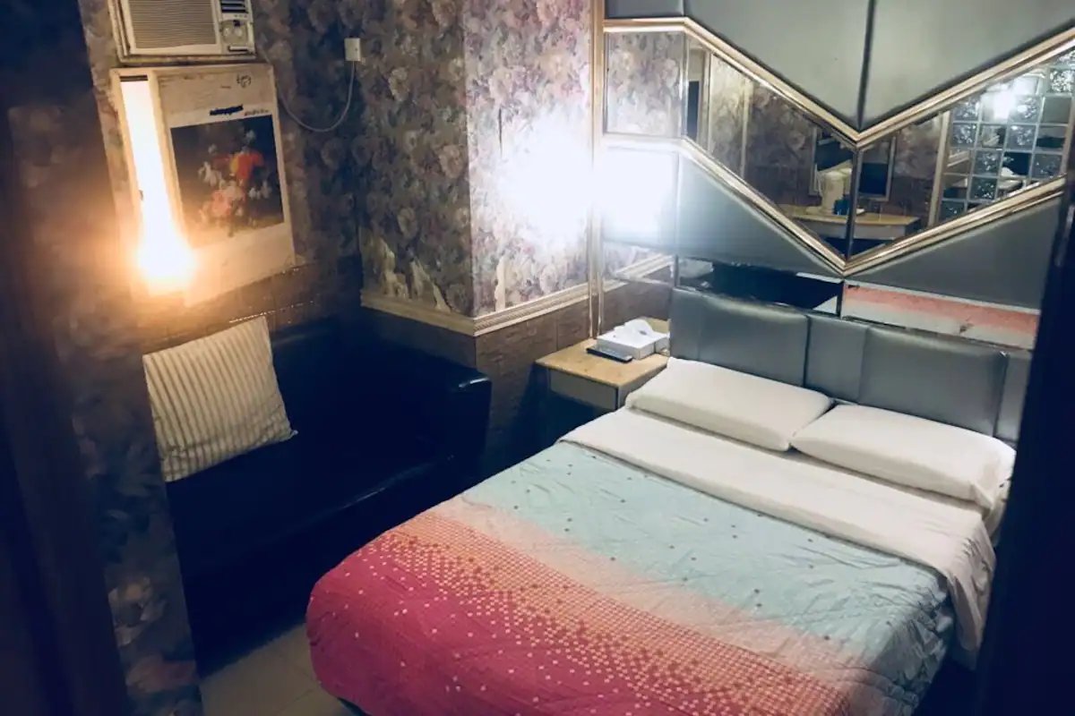 BEVERLY HOTEL LIMITED - Image 4