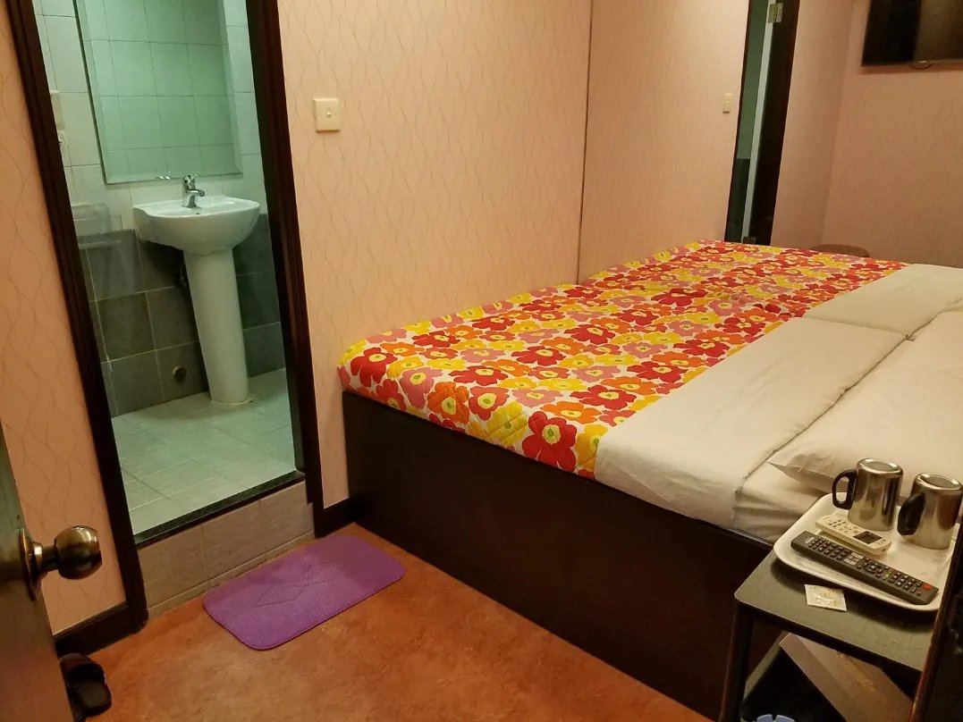 Ming Court Hotel - Image 9